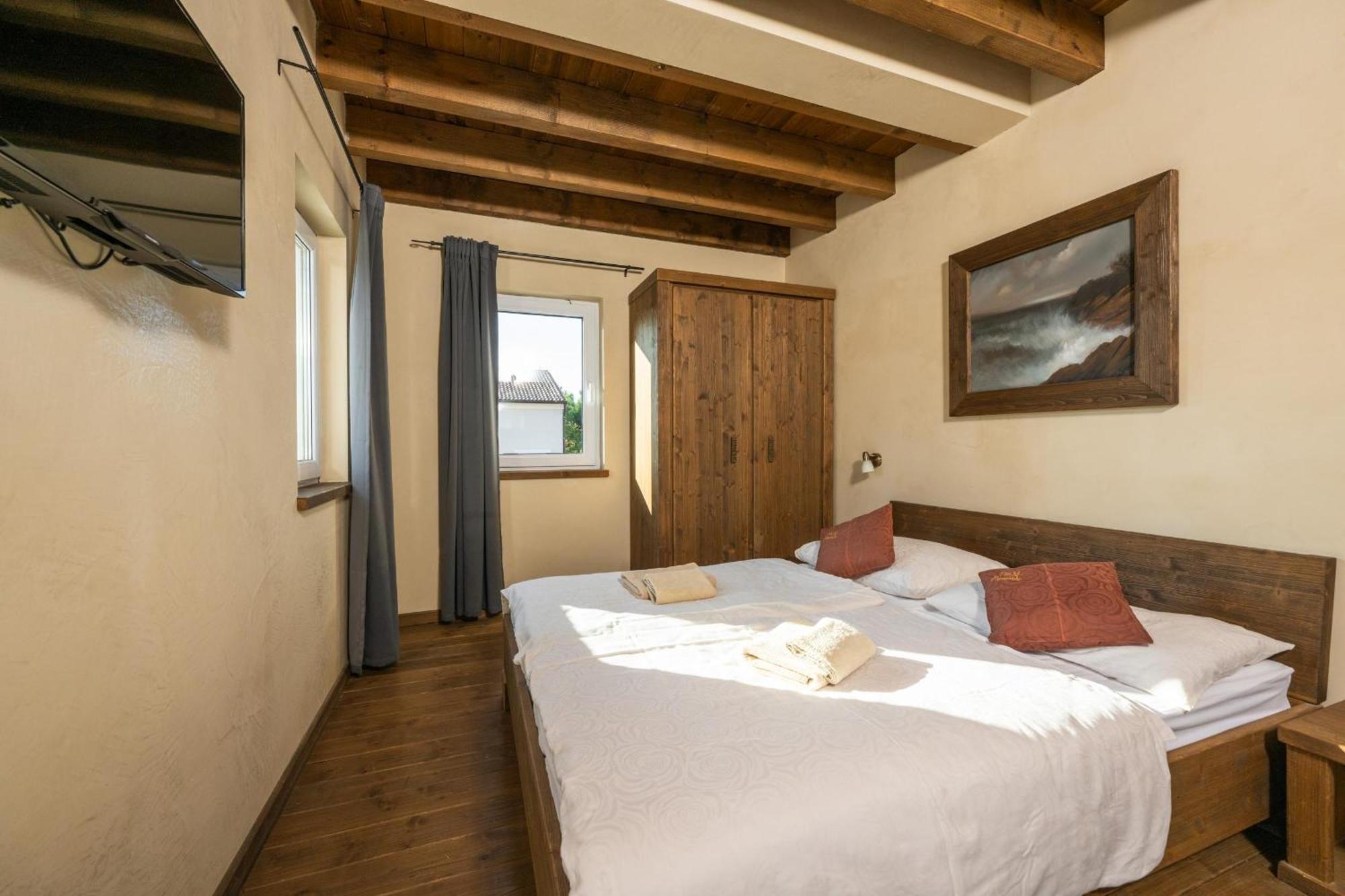 Villa Castagna Near The Sea With Private Pool And Sauna Premantura Exteriér fotografie