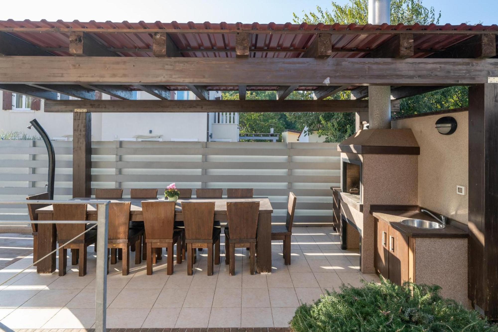 Villa Castagna Near The Sea With Private Pool And Sauna Premantura Exteriér fotografie