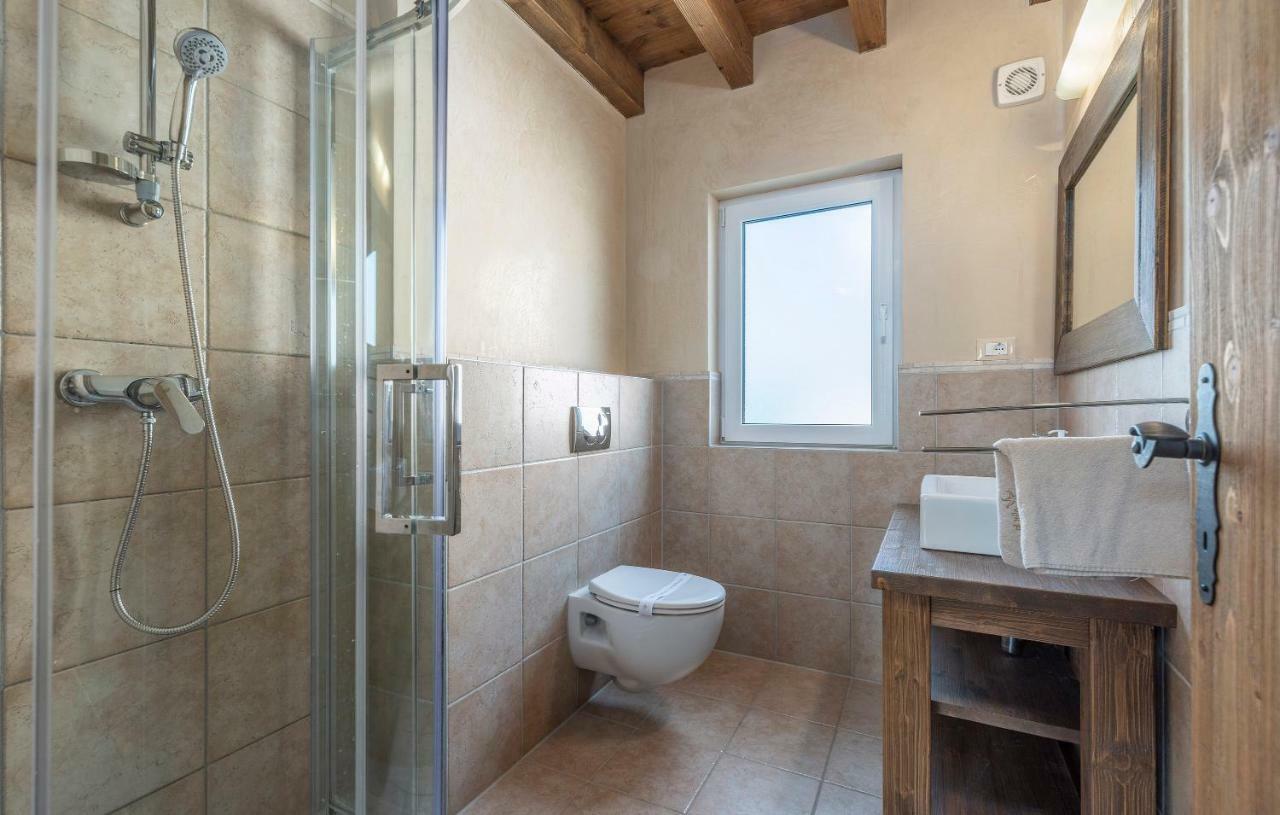 Villa Castagna Near The Sea With Private Pool And Sauna Premantura Exteriér fotografie